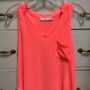 Salmon-colored top Lush XS